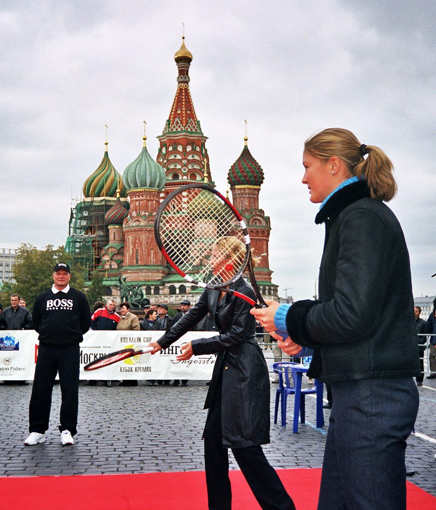 Минкевич Анатолий, Динара Сафина и Анна Курникова. Теннисное шоу на Красной площади Кремля 2002 год