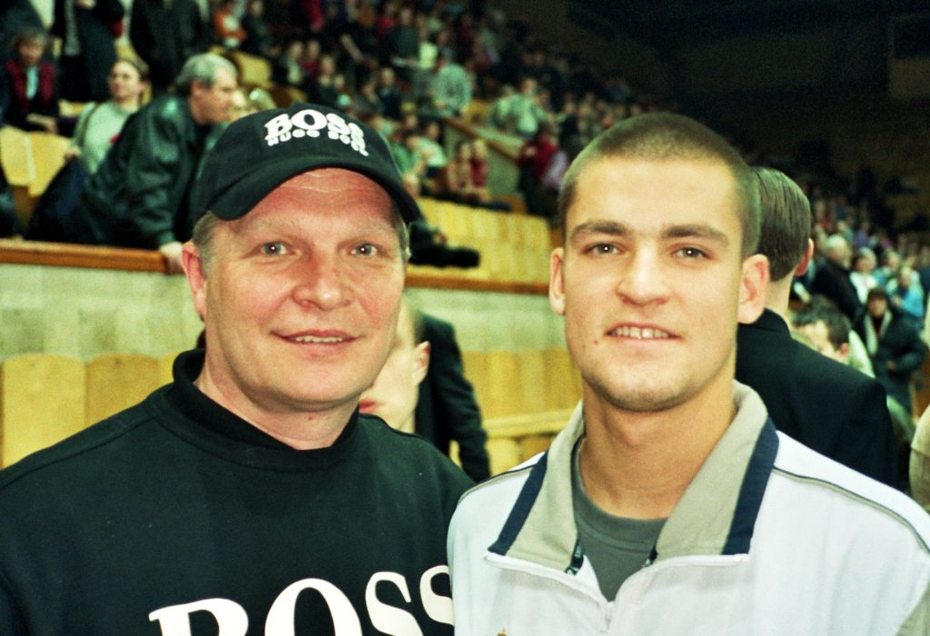 Минкевич Анатолий и Михаил Южный на матче Кубке Дэвиса Россия-Швеция 2002 год