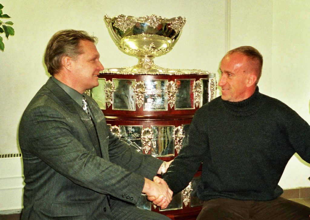 Минкевич Анатолий и Олег Сафронский в Новой Олимпийской деревне 2002 год