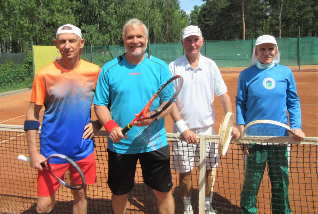 Теннис ветераны itf. Теннисист Лямцев Евгений. Тюменцев Владимир Александрович теннис. Ветеранский теннис. Теннисный корт ветеранов.